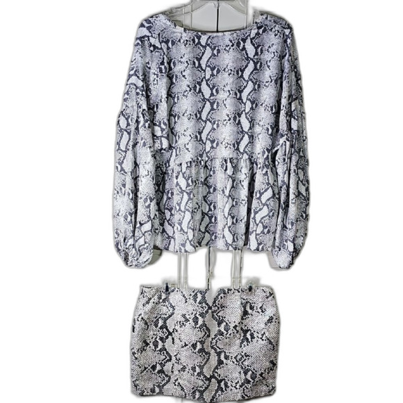 Set Top and Skirt NWT Snakeskin Print Black and Gray Size Large - Picture 4 of 8
